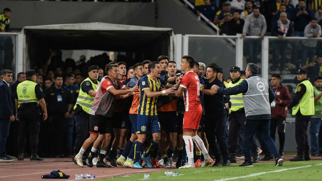 Muslera'nın Oynadığı Finalde Büyük Kavga