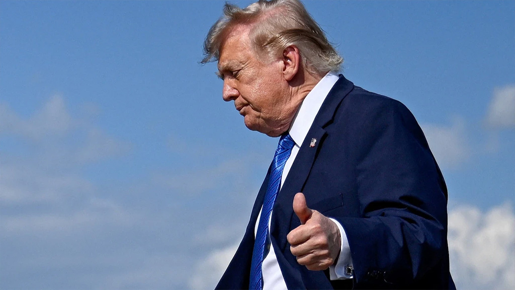 Trump, Hızla Bir Anlaşma Yapılması Şartıyla İran'a Saldırıları Durdurduğunu Söyledi