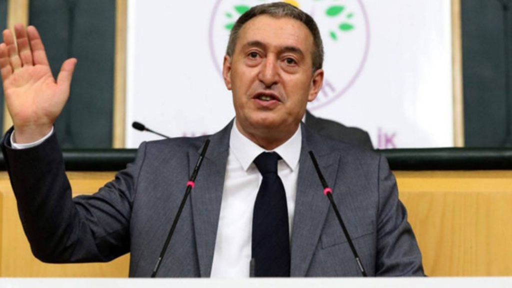 İstanbul'daki halk buluşmasında annelere seslenerek yürütülen sürece sahip çıkılması çağrısında bulundu.