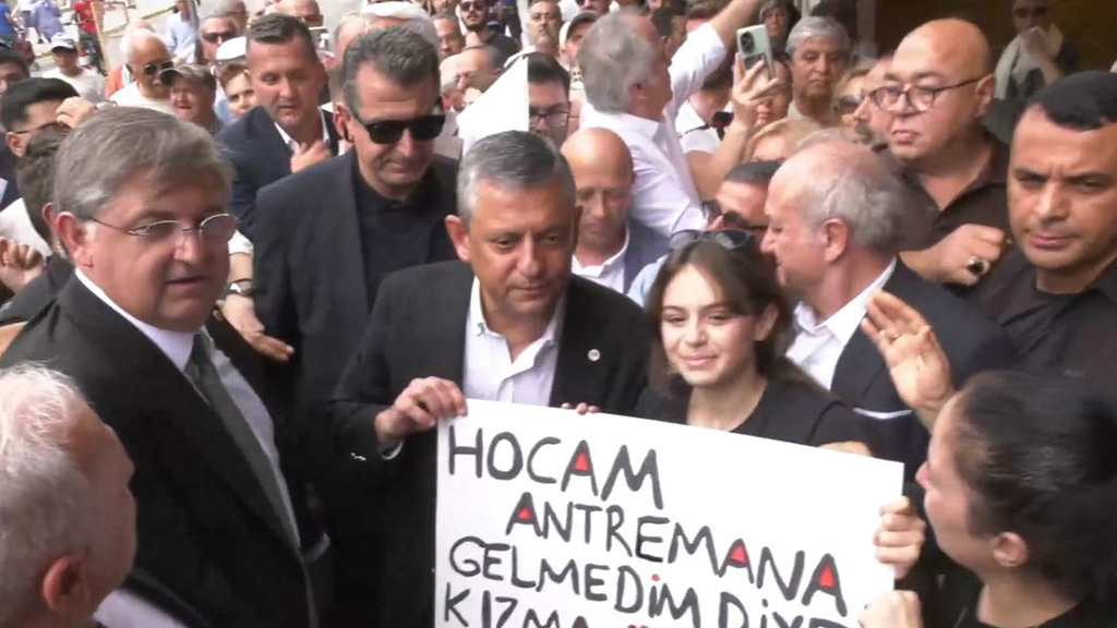 Özgür Özel Kocaeli'de Esnafla Buluştu