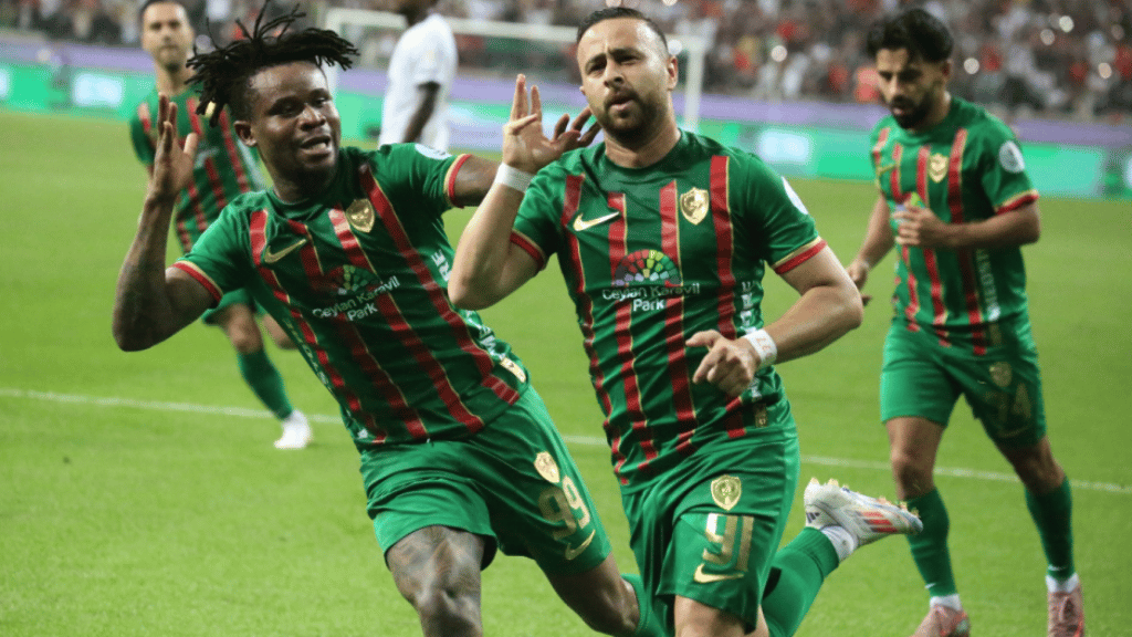 Amedspor Beşiktaş’ı devirdi, Süper Lig’de liderliğe yükseldi