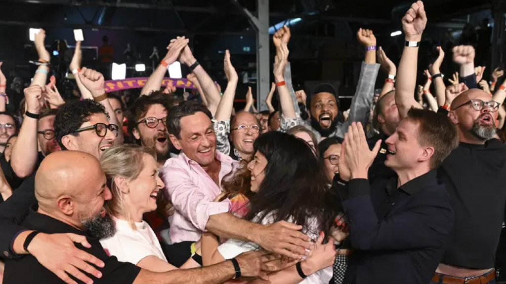 Berlin'de Sol Parti Seçimden Zaferle Çıktı