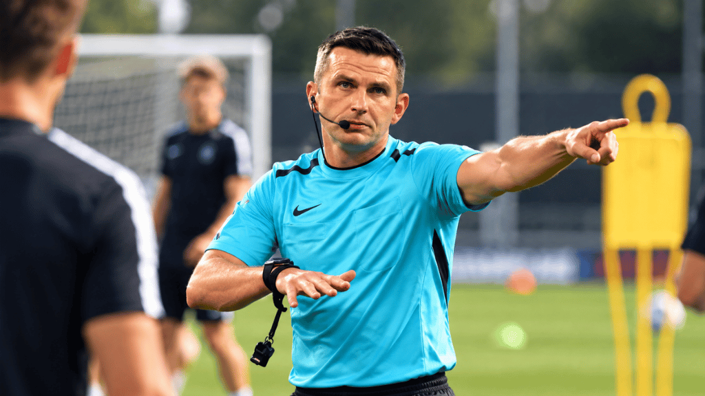 Türkiye-İtalya Maçını Michael Oliver Yönetecek