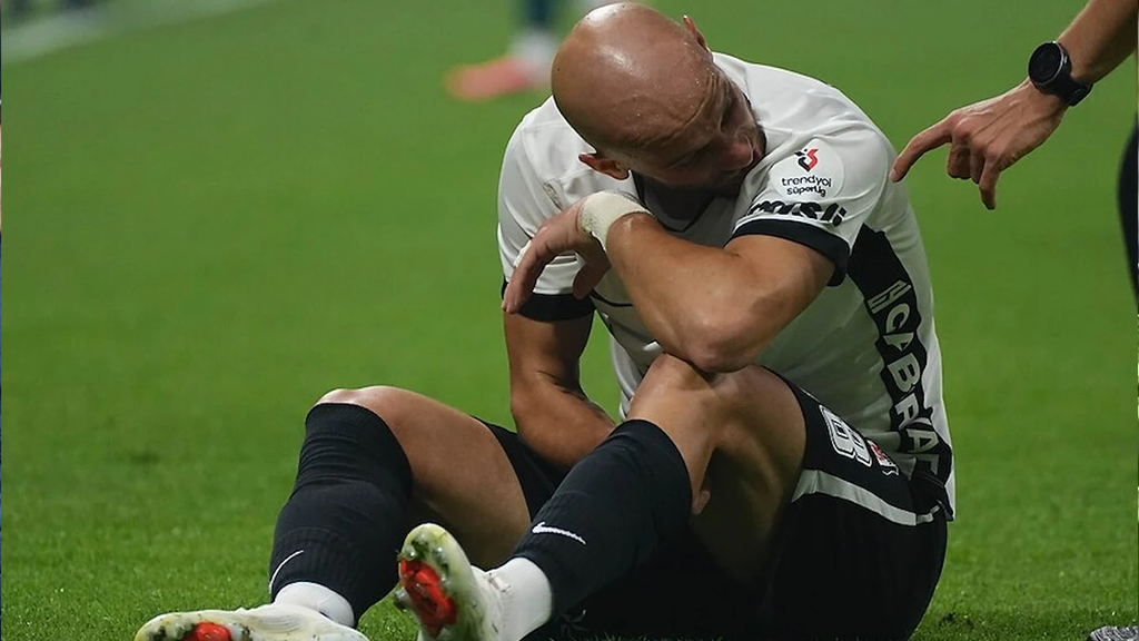 Beşiktaş Vaclav Cerny'nin Sakatlığını Açıkladı