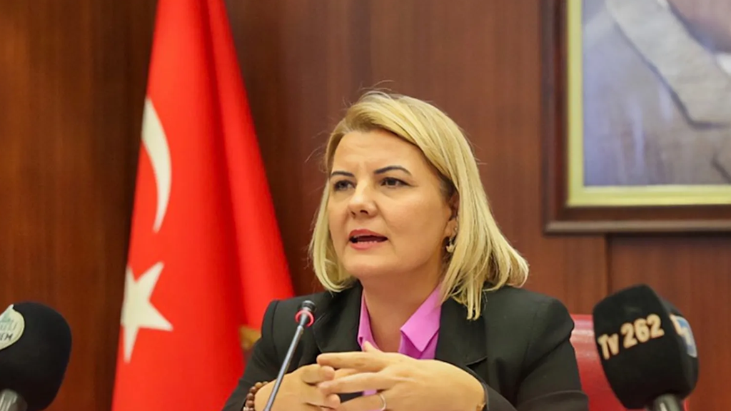 İzmit Belediye Başkanı Fatma Kaplan Hürriyet Gözaltına Alındı
