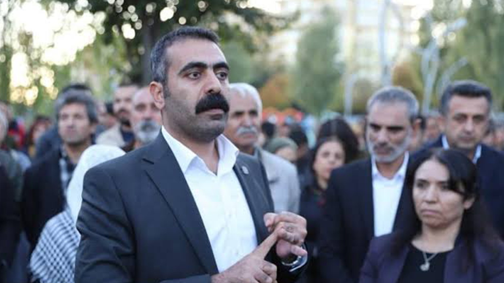 Diyarbakır Büyükşehir Belediyesi Eşbaşkanı Doğan Hatun İstifa Etti