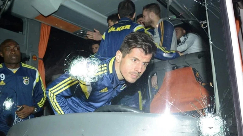 Fenerbahçe Otobüsü Saldırısında Beş Gözaltı