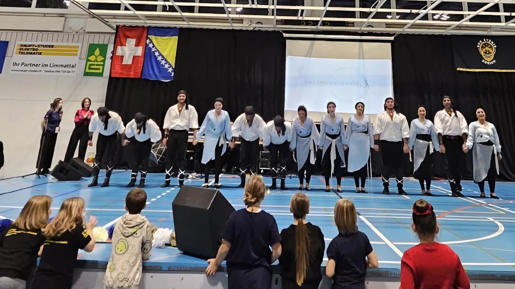 Zürih’te unutulmaz gösteri: Anatolian Dance Bosna kutlamalarına renk kattı