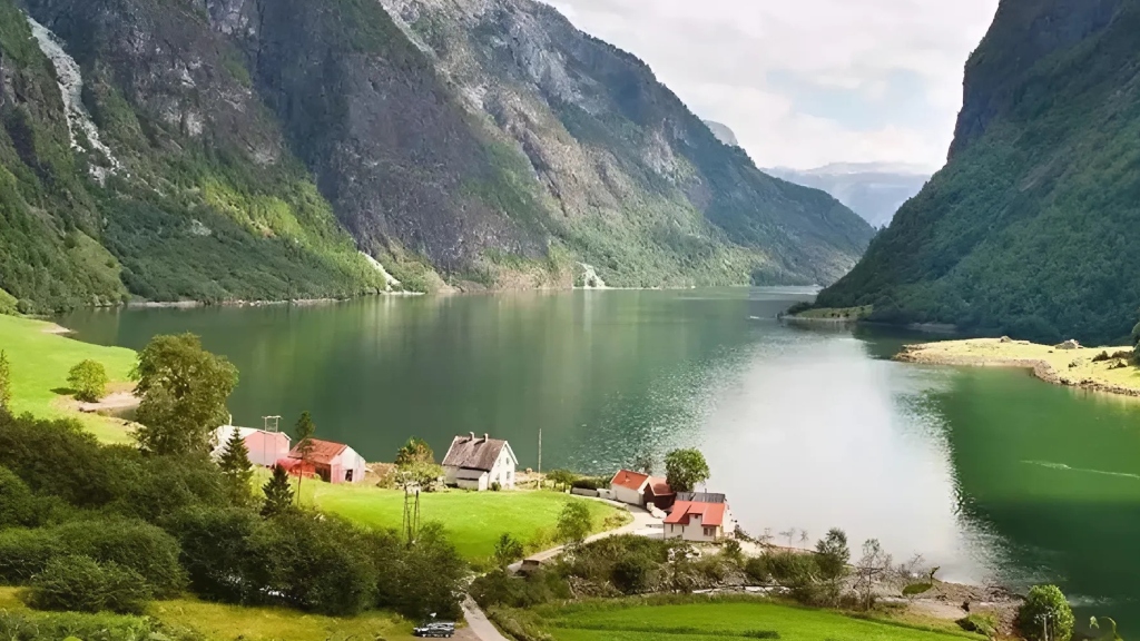 Norveç, artan turizm baskısına karşı yeni vergi uygulaması getiriyor